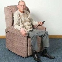Wye Single Motor Rise and Recline Chair - 20in Berber Rose